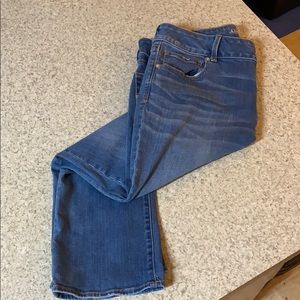 AE Artist Crop 16 Short